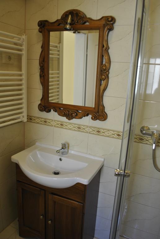 Apartment Pod Kostanji Osp Bagian luar foto